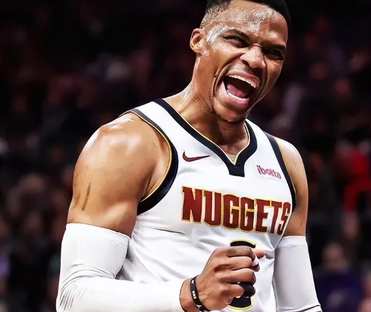 姐姐力挺C罗：他扛着葡萄牙20年，怎么会担心那些批评家？（C罗获姐姐声援：为葡萄牙拼搏20年，岂会在乎批评？）