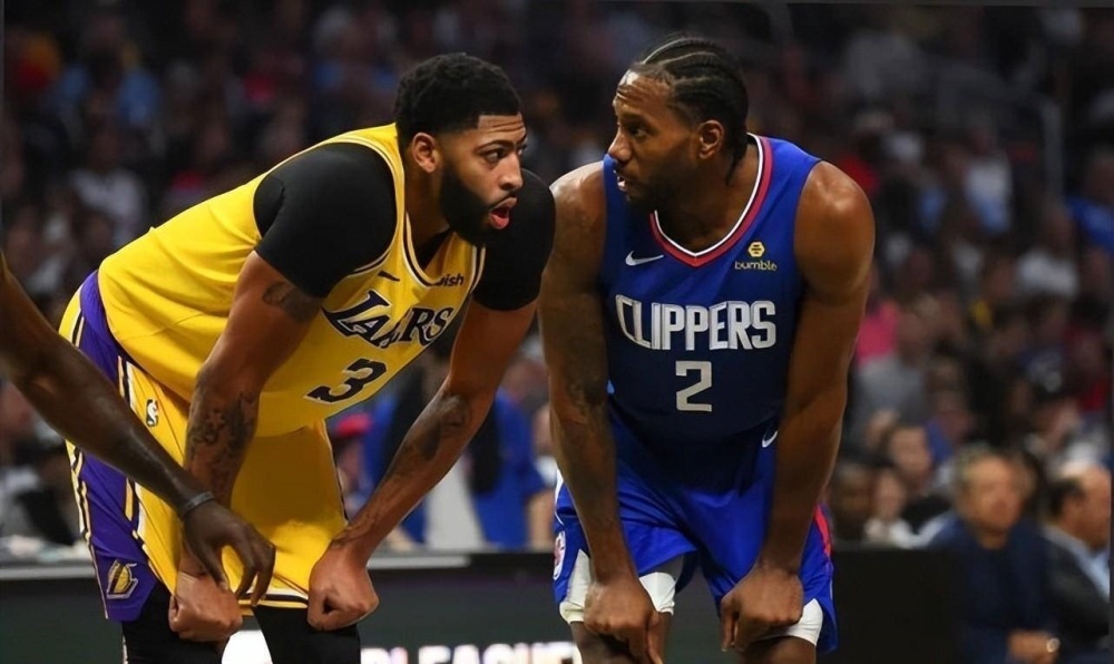 状态一般！郭艾伦8中3得到9分4板3助4失误（表现平平！郭艾伦8投3中拿下9分4篮板3助攻4次失误）