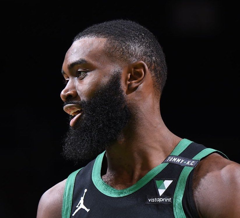 北青：邵佳一首期国足集训最早明年1月，将推进年轻化进程（北青：邵佳一首期国足集训或最早明年1月开营，将推进球队年轻化）