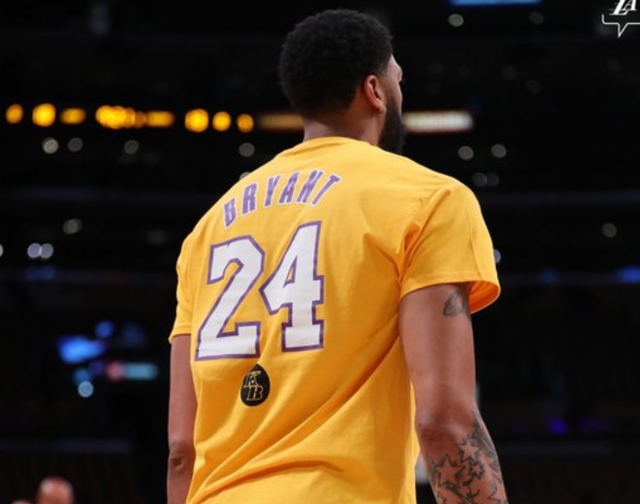 罗体：卢卡库想尽快复出，他希望在月底对罗马时回归赛场（罗体：卢卡库盼尽快伤愈，目标月底战罗马复出）