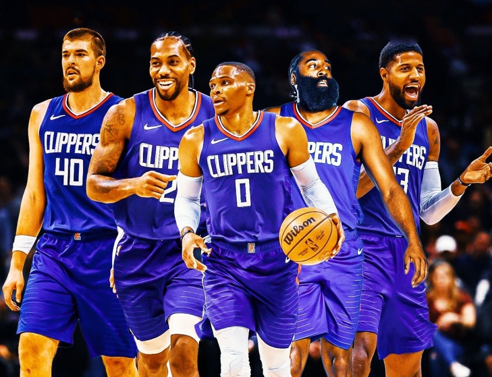 孤立无援？伊萨克上半场仅触球11次传球4次，没有射门（伊萨克上半场受限：仅11次触球、4次传球，零射门）