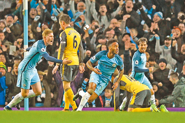 不讲道义？文班凶狠犯规切特 后者执行犯规罚球不中文班怒吼庆祝（不讲体育精神？文班凶狠犯规切特后见其罚球不中怒吼庆祝）