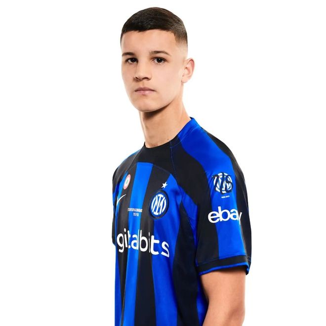 邮报：奥纳纳和埃托奥长期有矛盾；姆伯莫预计是喀麦隆新队长（报道：奥纳纳与埃托奥积怨已久，姆伯莫有望出任喀麦隆新队长）