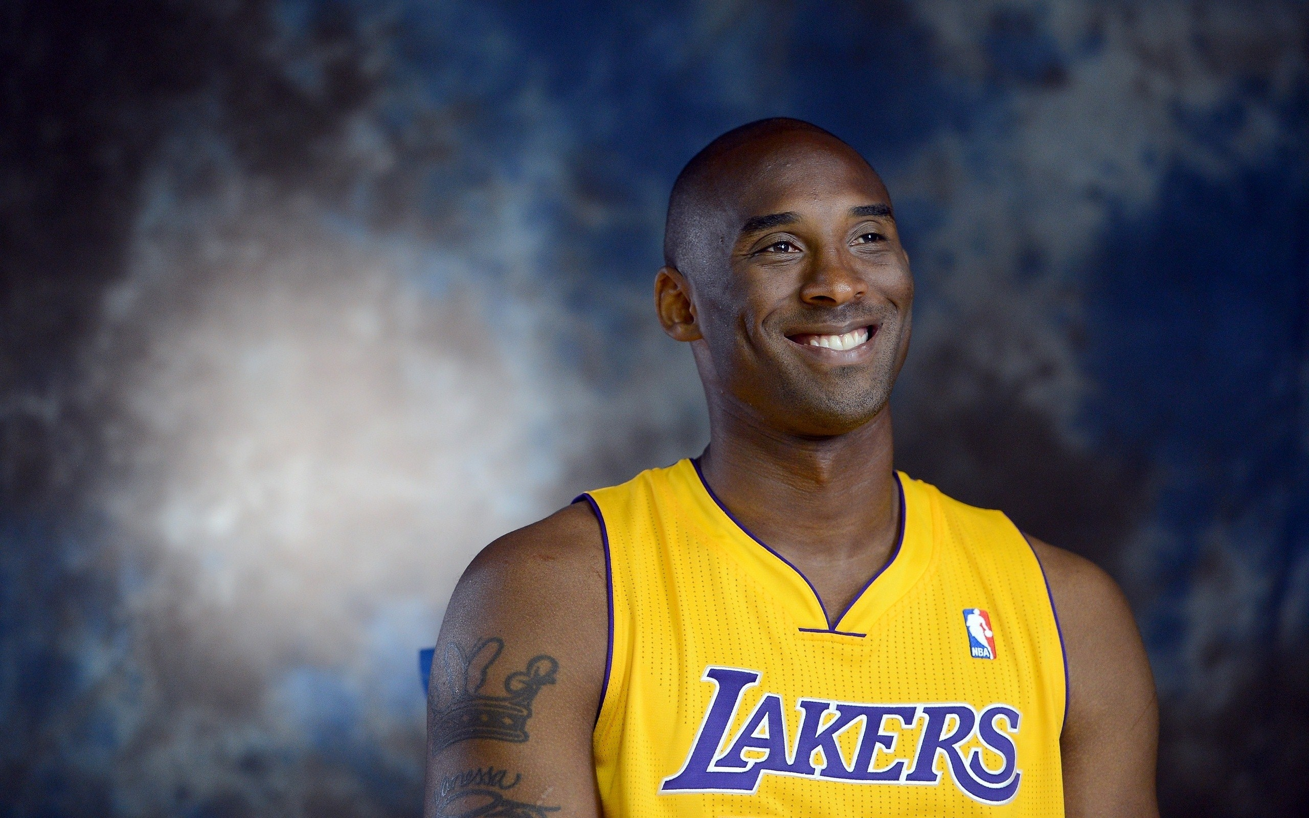 和双小外配合来电！王哲林：主动适应他们球路，慢慢寻找配合感觉（与双小外磨合见成效！王哲林：主动融入其打法，逐步找到默契）