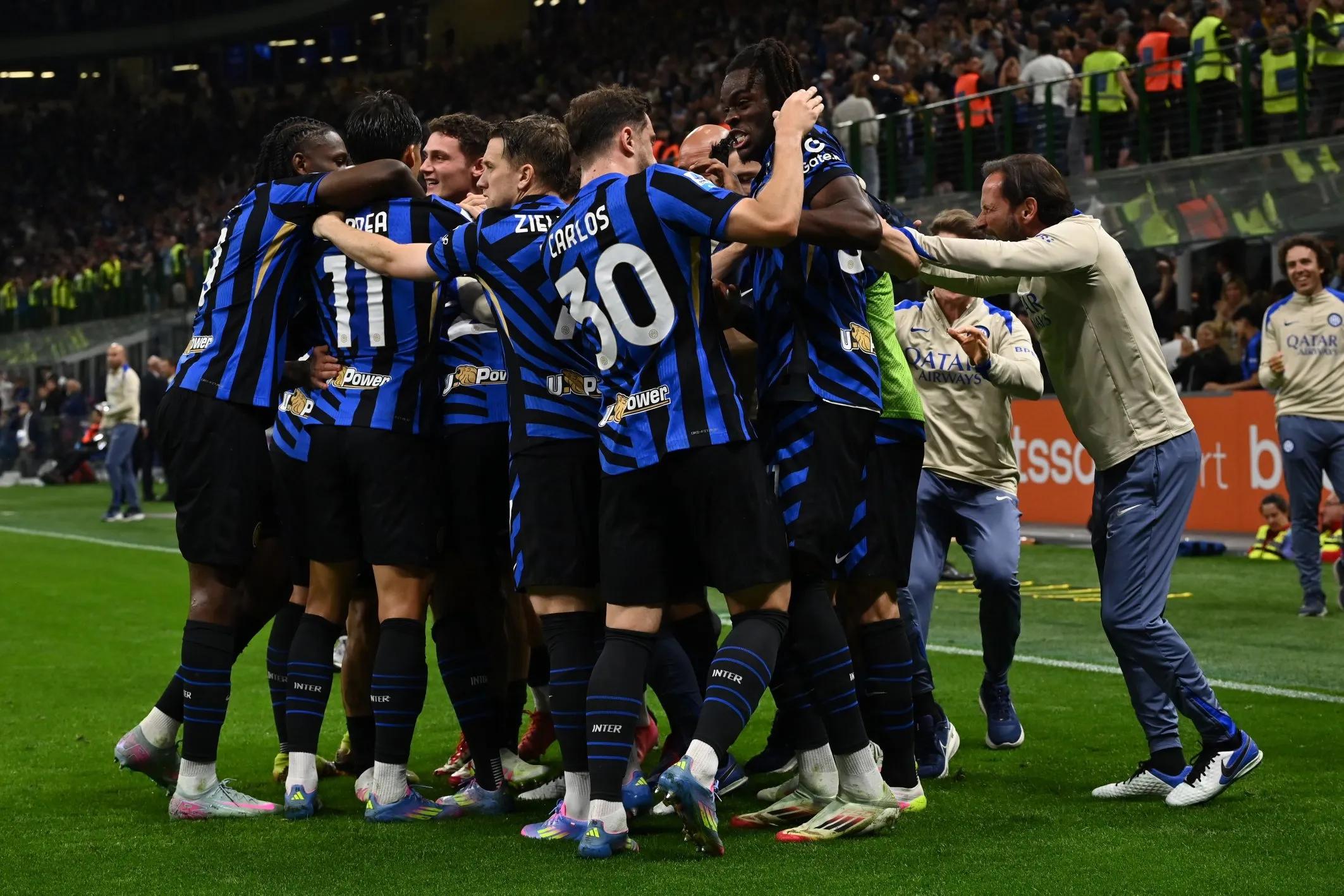 都体：尤文和那不勒斯为蒂亚戈-加布里埃尔和门多萨展开竞争（都灵体育报：尤文与那不勒斯争夺蒂亚戈-加布里埃尔及门多萨）